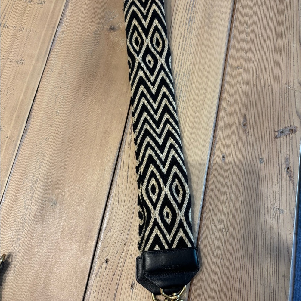 Black and Cream Geometric Strap